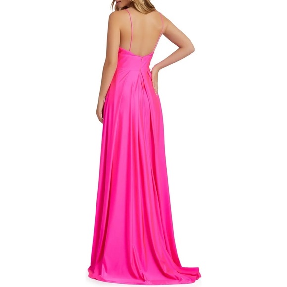 Mac Duggal Plunge Neck  Gown 🩷IN STORES🩷 - Picture 2 of 2